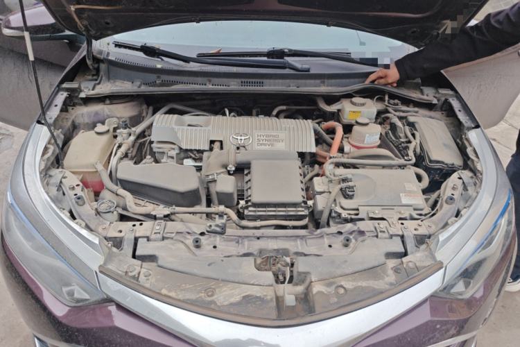 Used Toyota Levin 2016 Dual-Engine 1.8H GS E-CVT Elite Model with Sunroof Engine Bay
