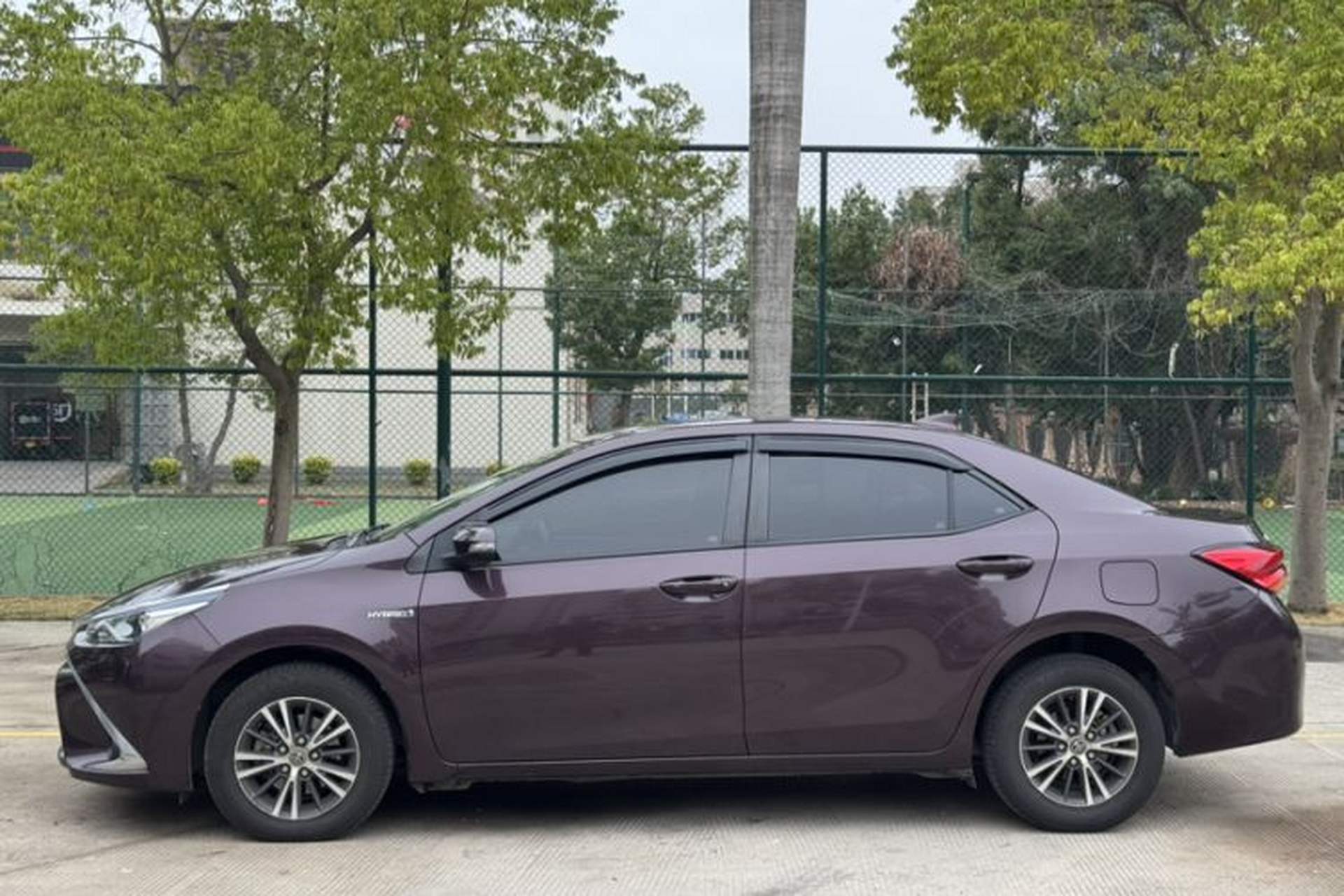 Used Toyota Levin 2016 Dual-Engine 1.8H GS E-CVT Elite Model with Sunroof Exterior 5