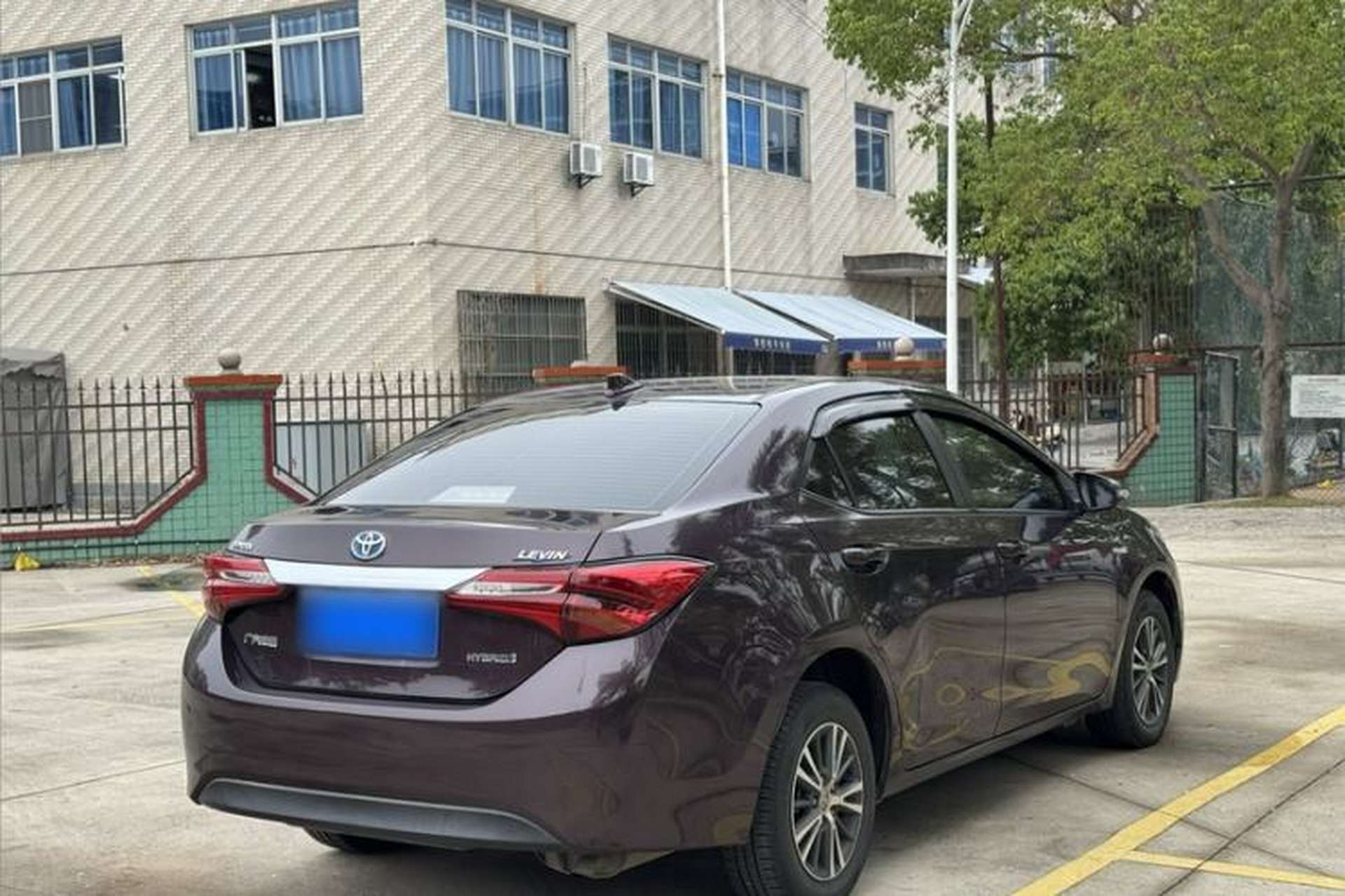 Used Toyota Levin 2016 Dual-Engine 1.8H GS E-CVT Elite Model with Sunroof Exterior 6