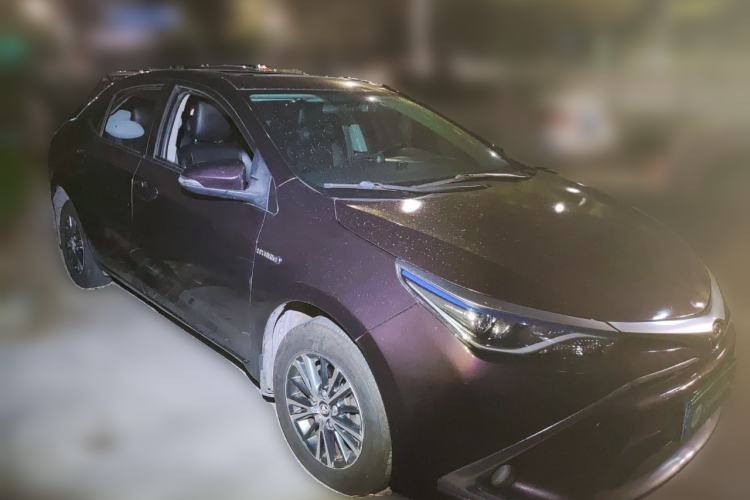 Used Toyota Levin 2016 Dual-Engine 1.8H GS E-CVT Elite Model with Sunroof Front Right 45 Deg