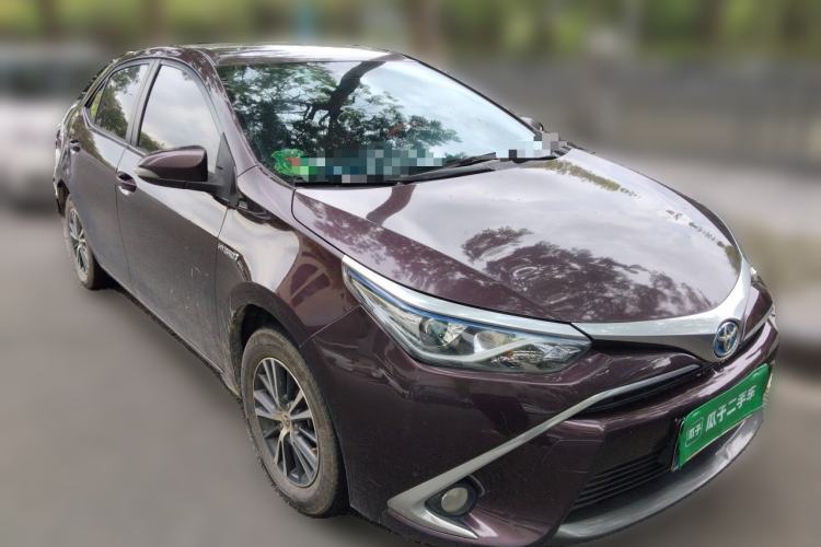 Used Toyota Levin 2016 Dual-Engine 1.8H GS E-CVT Elite Model with Sunroof Front Right 45 Deg