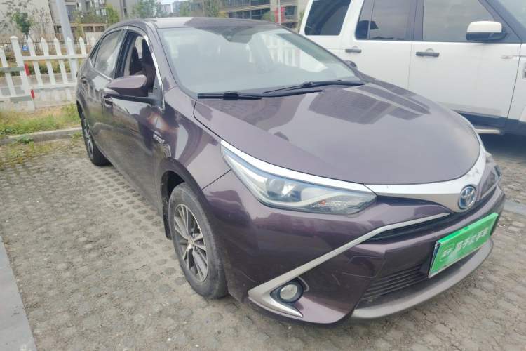 Used Toyota Levin 2016 Dual-Engine 1.8H GS E-CVT Elite Model with Sunroof Front Right 45 Deg
