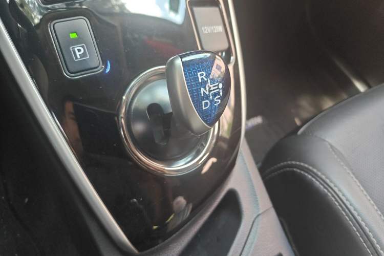 Used Toyota Levin 2016 Dual-Engine 1.8H V E-CVT Luxury Edition Gear Lever