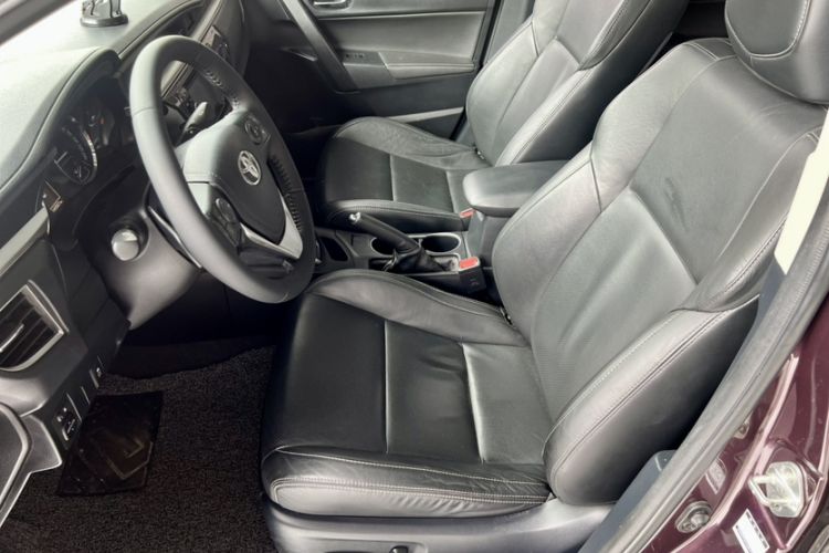 Used Toyota Levin 2016 Dual-Engine 1.8H V E-CVT Luxury Edition Interior 3
