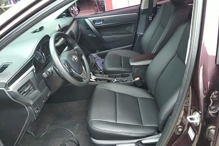 Used Toyota Levin 2016 Dual-Engine 1.8H GS E-CVT Elite Model with Sunroof Left Front Seat