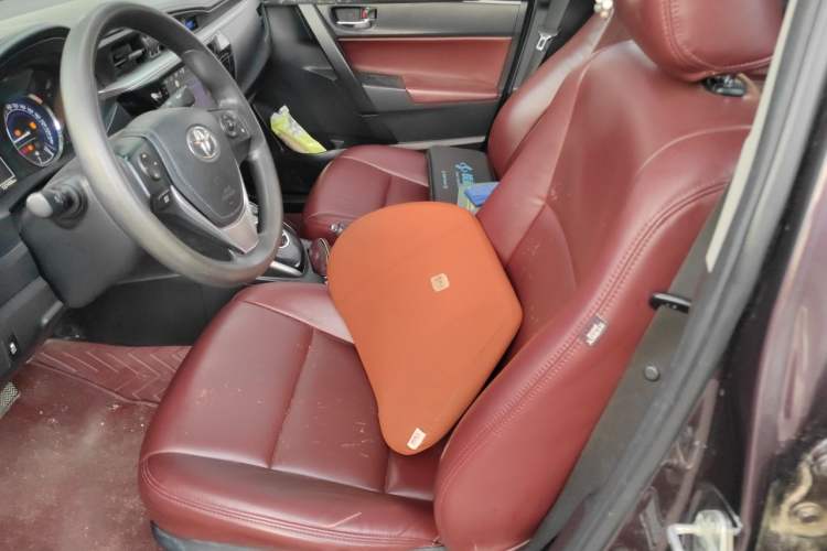 Used Toyota Levin 2016 Dual-Engine 1.8H GS E-CVT Elite Model with Sunroof Left Front Seat