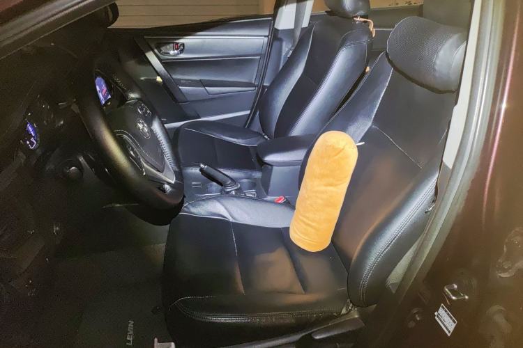 Used Toyota Levin 2016 Dual-Engine 1.8H GS E-CVT Elite Model with Sunroof Left Front Seat