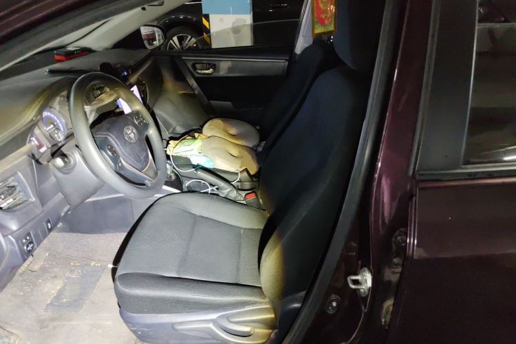 Used Toyota Levin 2016 Dual-Engine 1.8H GS E-CVT Elite Model with Sunroof Left Front Seat