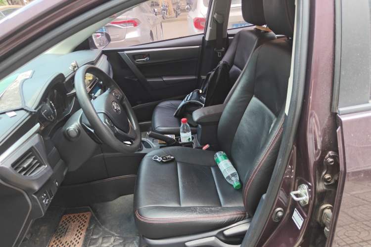 Used Toyota Levin 2016 Dual-Engine 1.8H GS E-CVT Elite Model with Sunroof Left Front Seat
