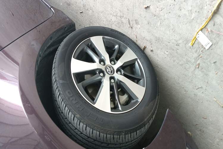 Used Toyota Levin 2016 Dual-Engine 1.8H V E-CVT Luxury Edition Left Front Wheel Hub