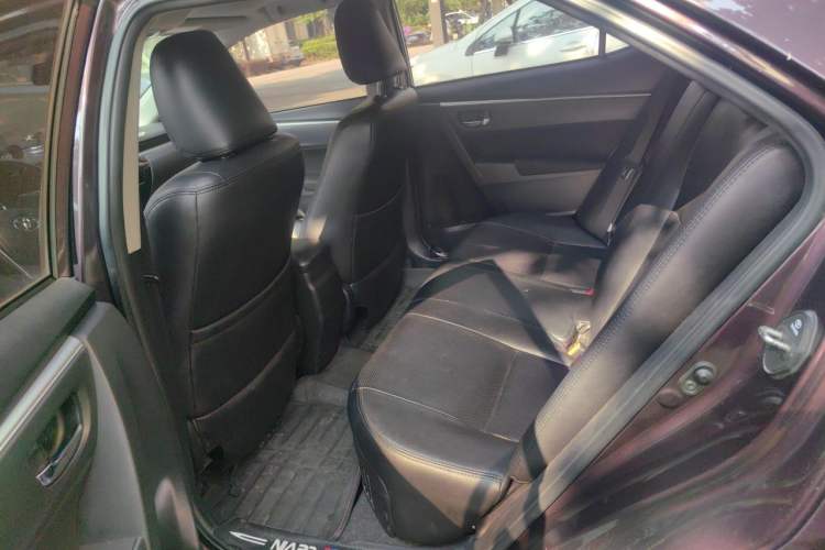 Used Toyota Levin 2016 Dual-Engine 1.8H GS E-CVT Elite Model with Sunroof Left Rear Seat