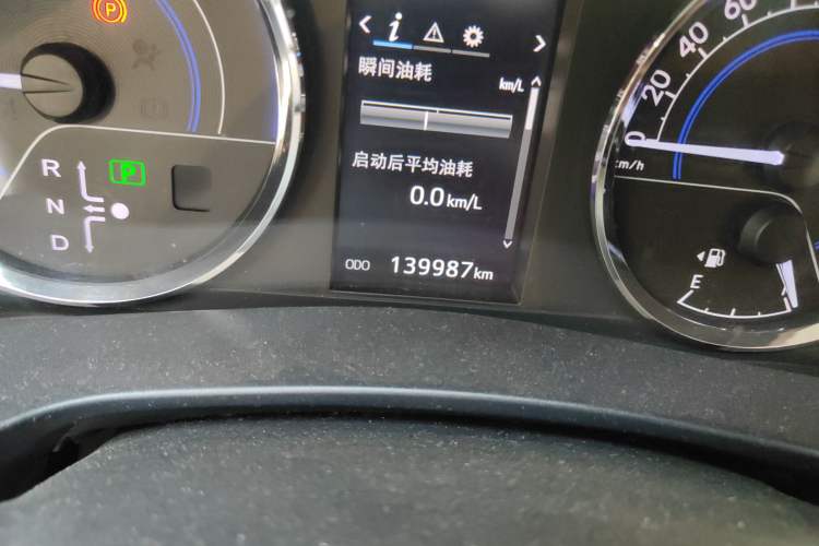 Used Toyota Levin 2016 Dual-Engine 1.8H GS-L E-CVT Leading Edition Odometer Close Up