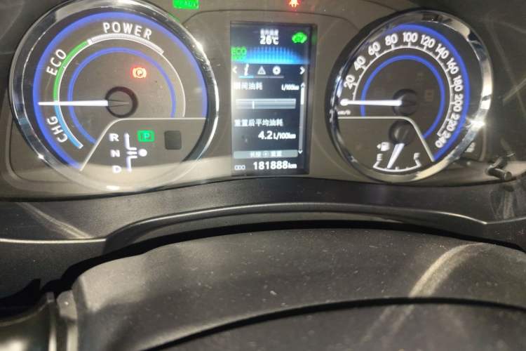 Used Toyota Levin 2016 Dual-Engine 1.8H GS E-CVT Elite Model with Sunroof Odometer Close Up