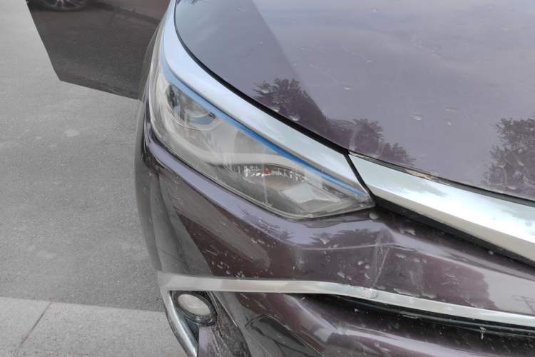 Used Toyota Levin 2016 Dual-Engine 1.8H GS E-CVT Elite Model with Sunroof Right Front Headlight
