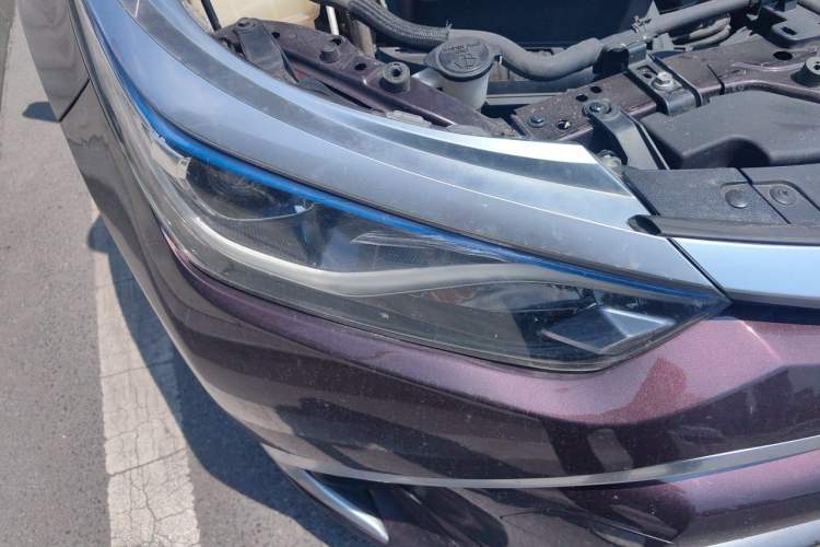 Used Toyota Levin 2016 Dual-Engine 1.8H GS E-CVT Elite Model with Sunroof Right Front Headlight