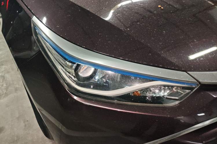 Used Toyota Levin 2016 Dual-Engine 1.8H GS E-CVT Elite Model with Sunroof Right Front Headlight