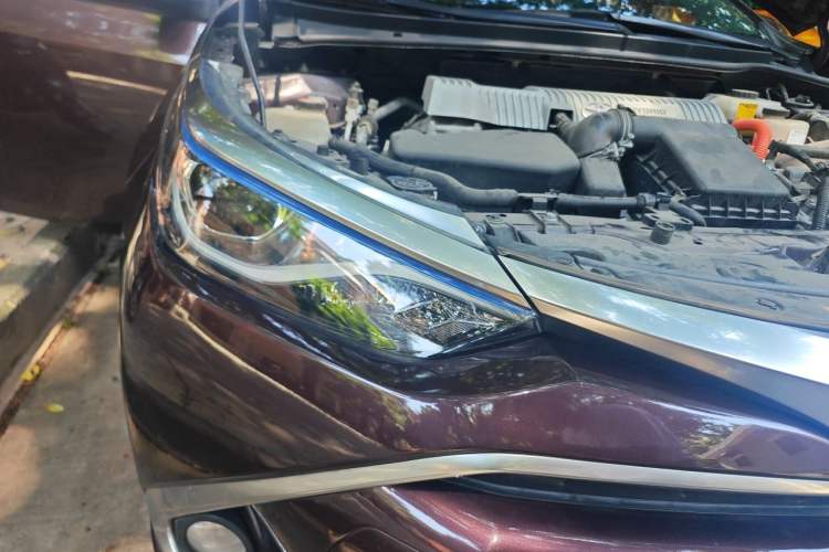 Used Toyota Levin 2016 Dual-Engine 1.8H GS E-CVT Elite Model with Sunroof Right Front Headlight