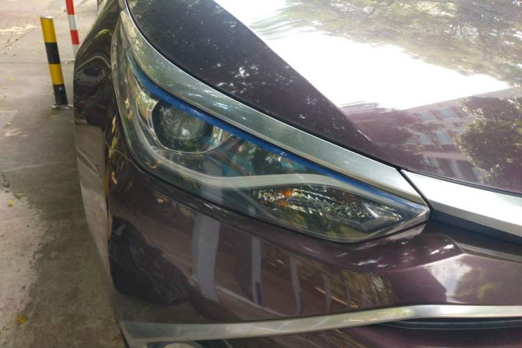 Used Toyota Levin 2016 Dual-Engine 1.8H V E-CVT Luxury Edition Right Front Headlight