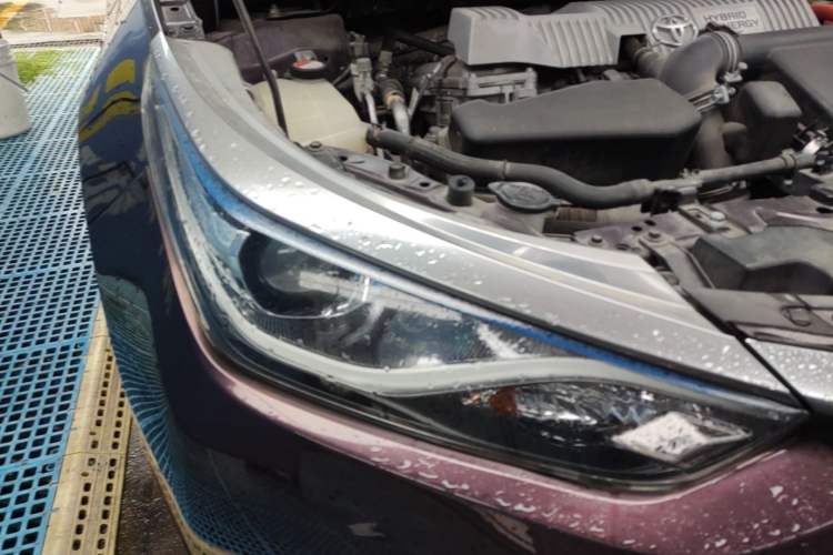 Used Toyota Levin 2016 Dual-Engine 1.8H GS E-CVT Elite Model with Sunroof Right Front Headlight