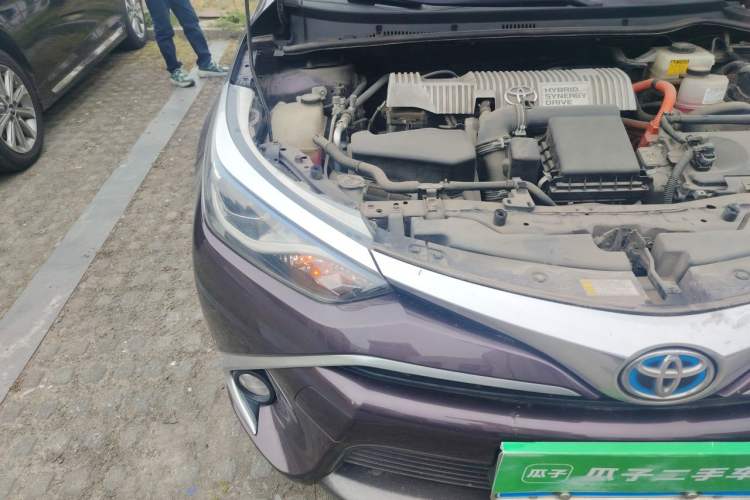 Used Toyota Levin 2016 Dual-Engine 1.8H GS E-CVT Elite Model with Sunroof Right Front Headlight