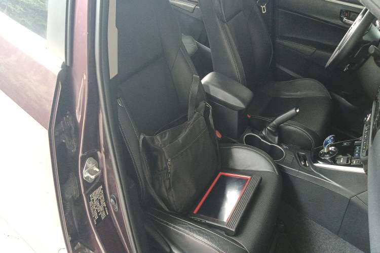 Used Toyota Levin 2016 Dual-Engine 1.8H V E-CVT Luxury Edition Right Front Seat