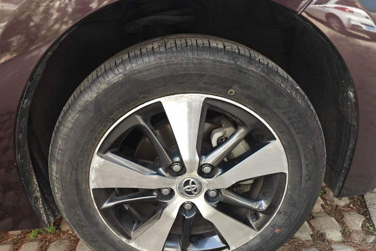 Used Toyota Levin 2016 Dual-Engine 1.8H V E-CVT Luxury Edition Right Front Wheel Hub