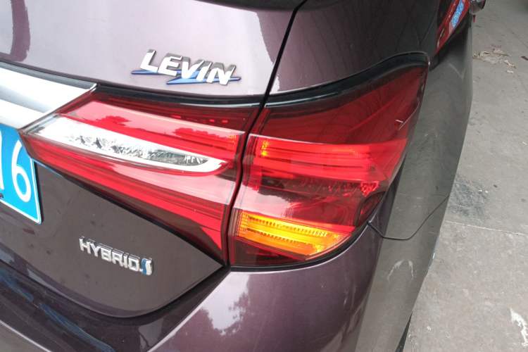 Used Toyota Levin 2016 Dual-Engine 1.8H V E-CVT Luxury Edition Right Rear Taillight