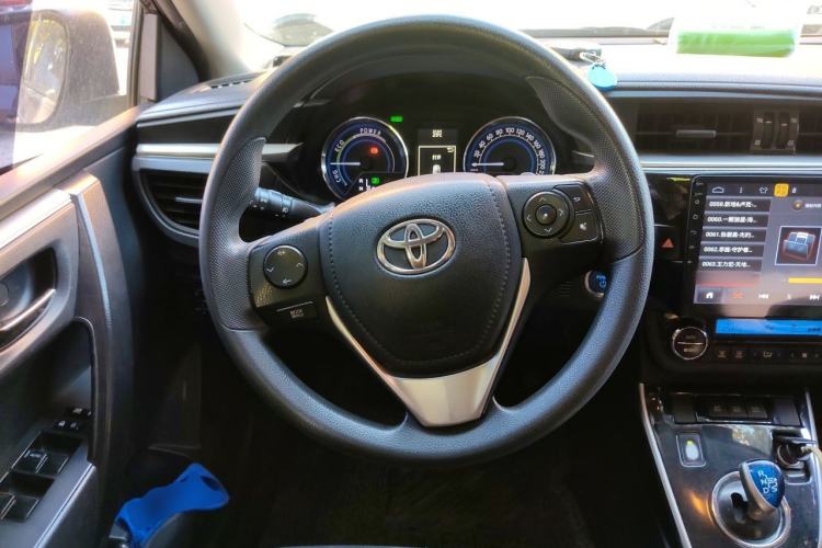 Used Toyota Levin 2016 Dual-Engine 1.8H GS E-CVT Elite Model with Sunroof Steering Wheel