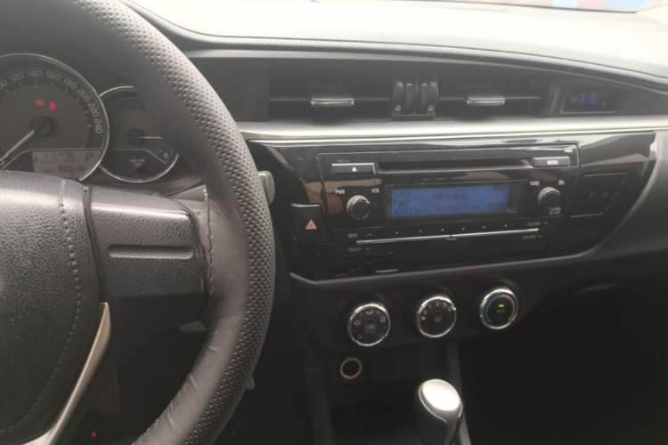 Used Toyota Levin 2016 1.6G CVT Elite Edition Audio And AC Panel
