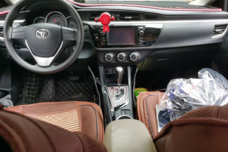 Used Toyota Levin 2016 1.6G CVT Elite Edition Center Console