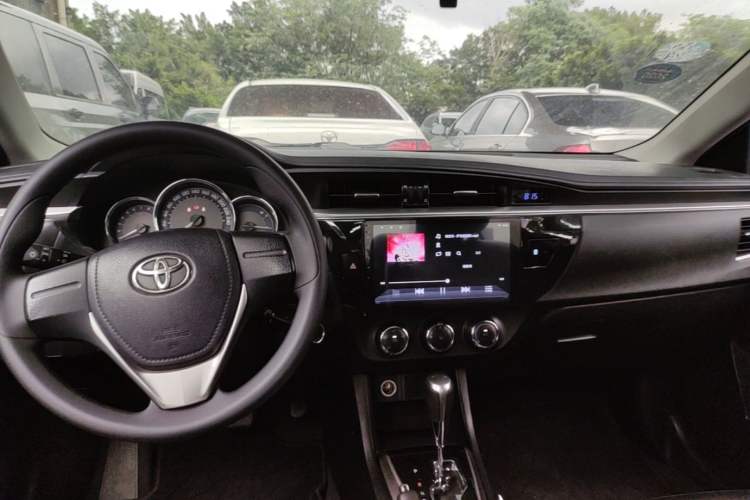 Used Toyota Levin 2016 1.6G CVT Elite Edition Center Console