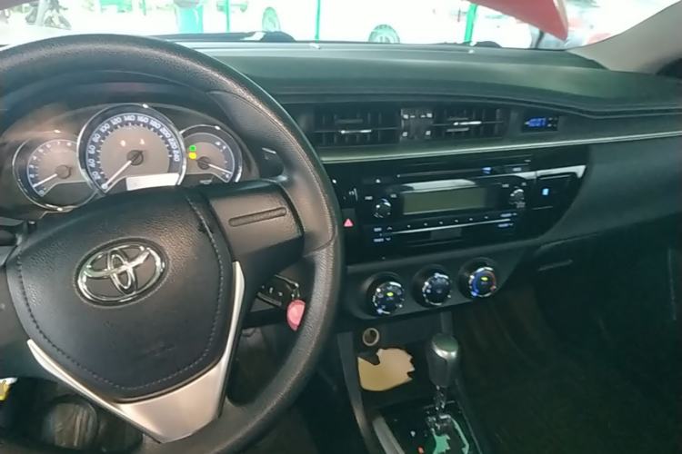 Used Toyota Levin 2016 1.6G CVT Elite Edition Center Console