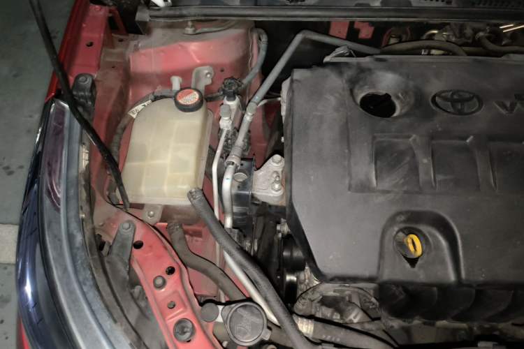 Used Toyota Levin 2016 1.6G CVT Elite Edition Engine Bay Right