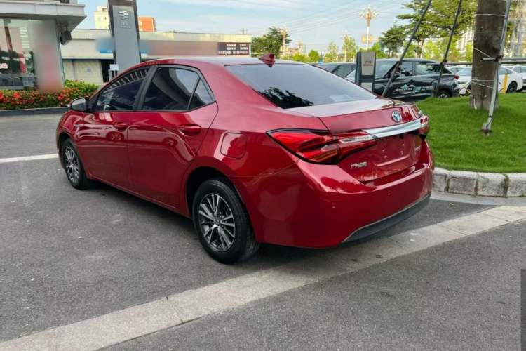 Used Toyota Levin 2016 Dual-Engine 1.8H GS E-CVT Elite Model with Sunroof Exterior 3