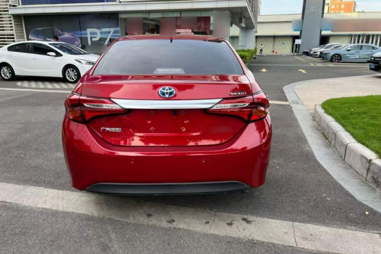 Used Toyota Levin 2016 Dual-Engine 1.8H GS E-CVT Elite Model with Sunroof Exterior 4