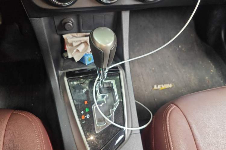 Used Toyota Levin 2016 1.6G CVT Elite Edition Gear Lever