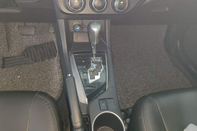 Used Toyota Levin 2016 1.6G CVT Elite Edition Gear Lever
