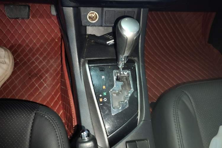 Used Toyota Levin 2016 1.6G CVT Elite Edition Gear Lever