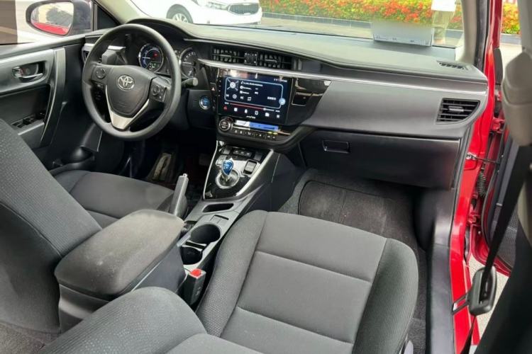 Used Toyota Levin 2016 Dual-Engine 1.8H GS E-CVT Elite Model with Sunroof Interior 1