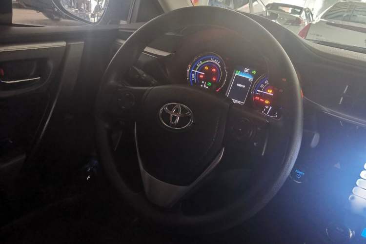 Used Toyota Levin 2016 Dual-Engine 1.8H GS E-CVT Elite Model with Sunroof Interior 2