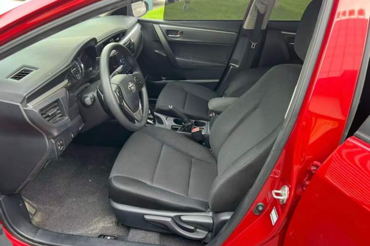 Used Toyota Levin 2016 Dual-Engine 1.8H GS E-CVT Elite Model with Sunroof Interior 3