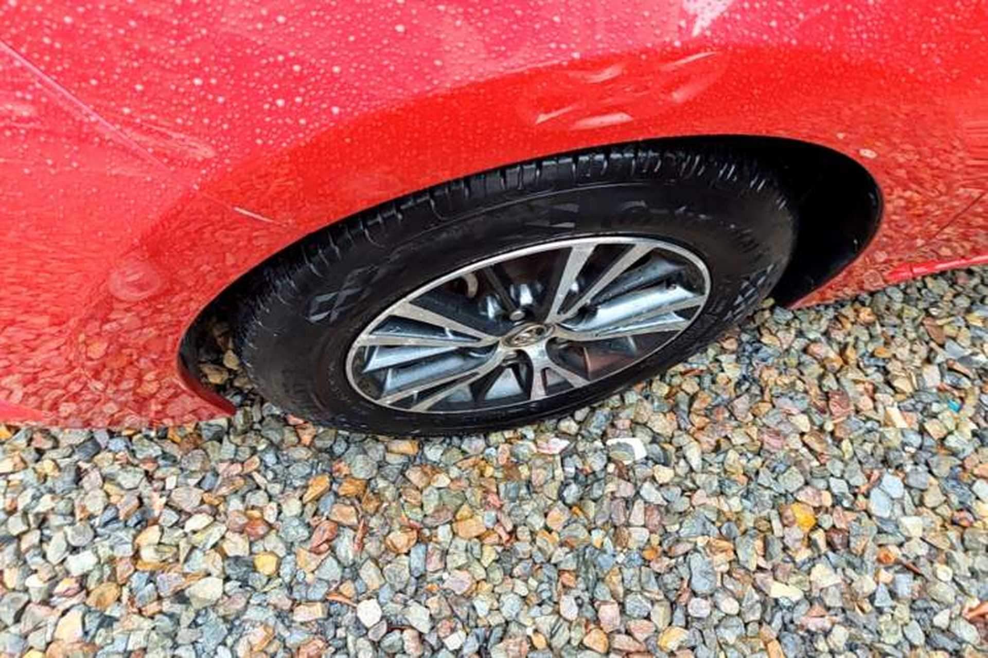 Used Toyota Levin 2016 1.6G CVT Elite Edition Left Front Wheel Hub