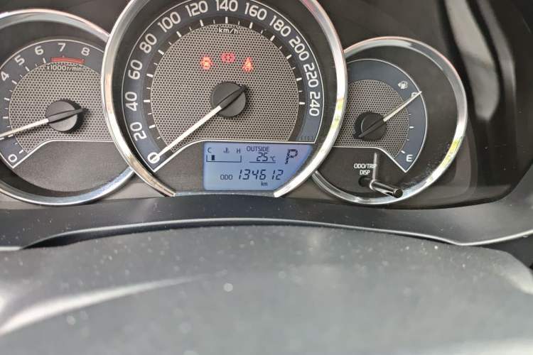 Used Toyota Levin 2016 1.6G CVT Elite Edition Odometer Close Up