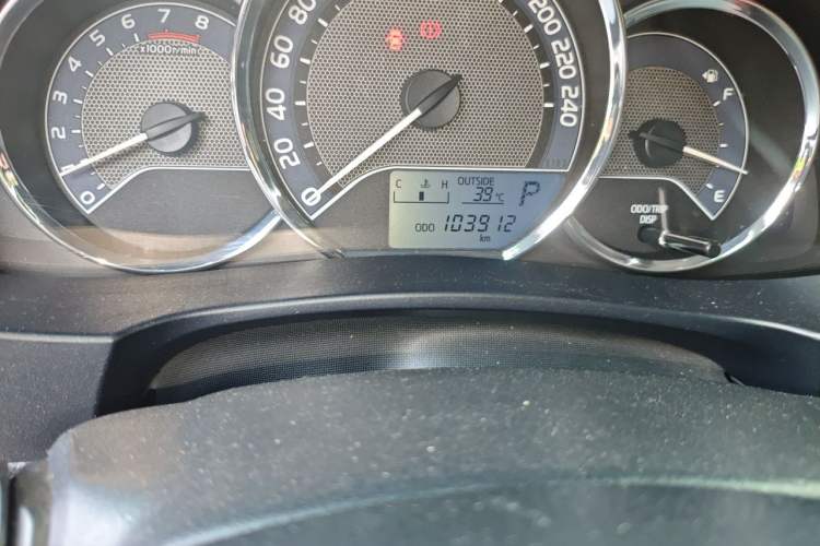 Used Toyota Levin 2016 1.6G CVT Elite Edition Odometer Close Up