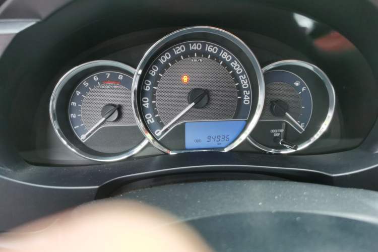 Used Toyota Levin 2016 1.6G CVT Elite Edition Odometer Close Up
