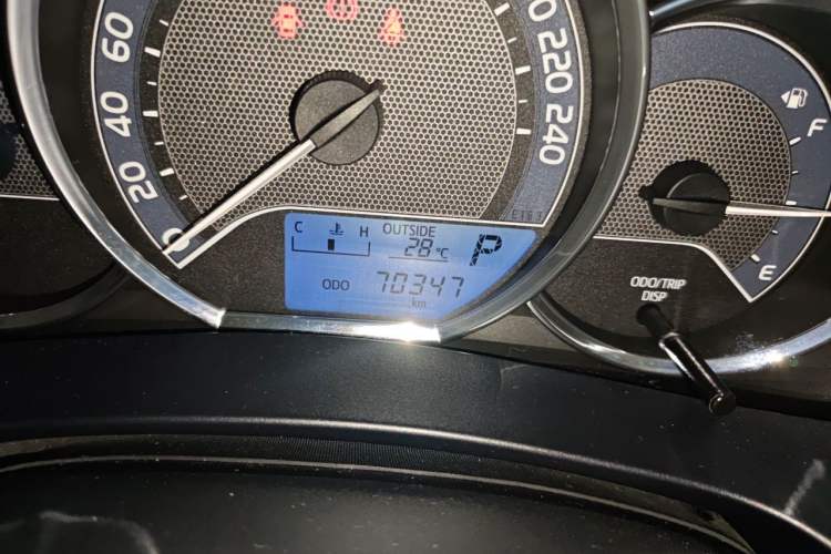 Used Toyota Levin 2016 1.6G CVT Elite Edition Odometer Close Up