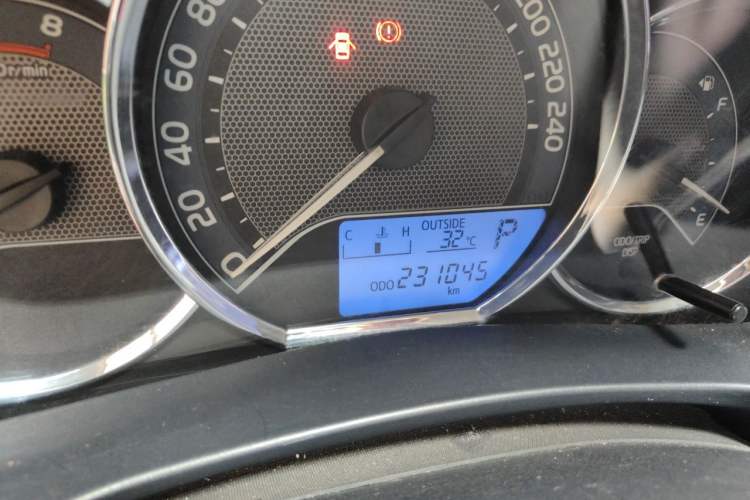 Used Toyota Levin 2016 1.6G CVT Elite Edition Odometer Close Up