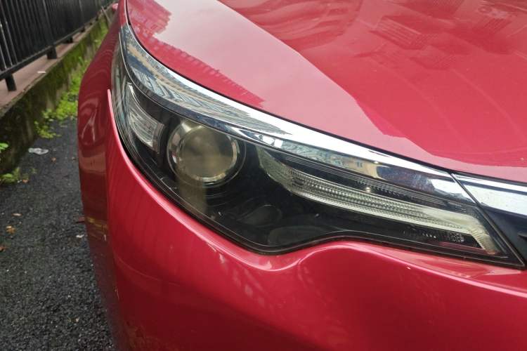 Used Toyota Levin 2016 1.6G CVT Elite Edition Right Front Headlight