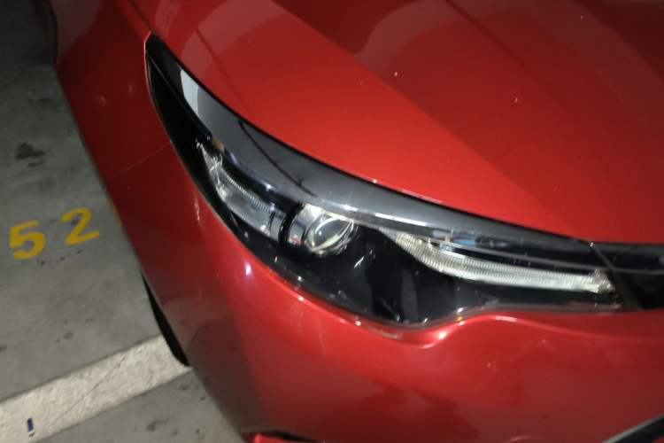 Used Toyota Levin 2016 1.6G CVT Elite Edition Right Front Headlight