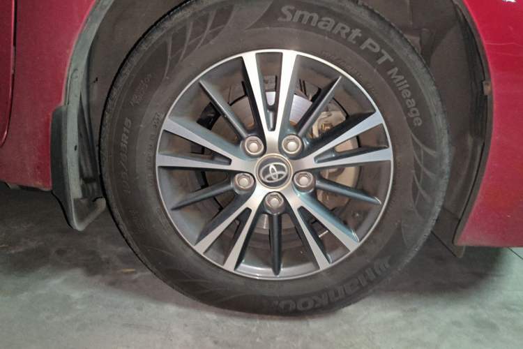 Used Toyota Levin 2016 1.6G CVT Elite Edition Right Front Wheel Hub